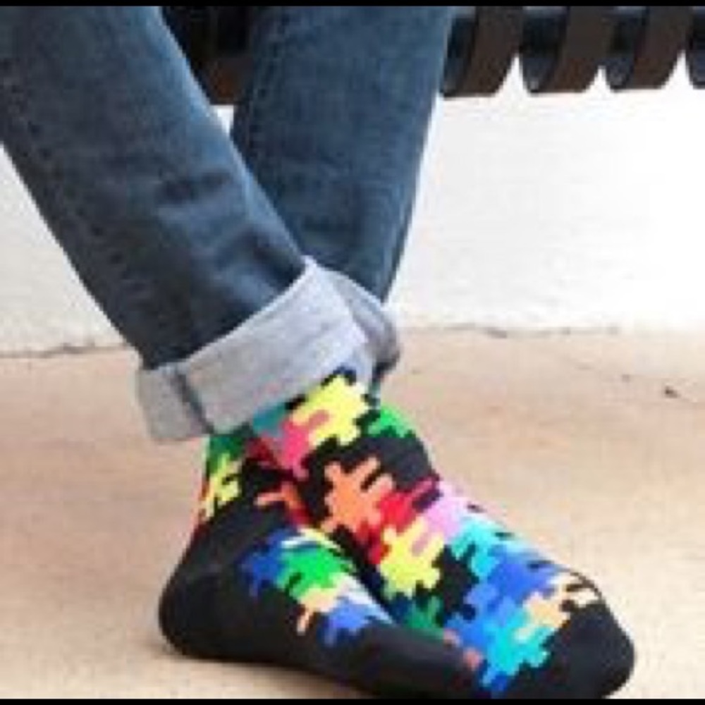 Men’s black puzzle socks multi colored NWT